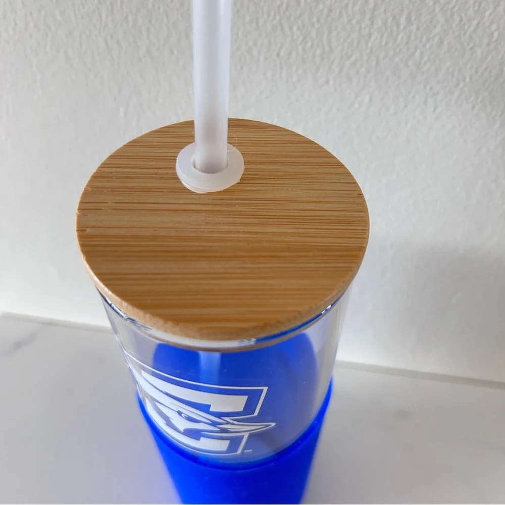 NWT Creighton University Bluejays Glass Water Coffee Tumbler Silicone Holder